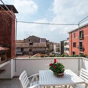 Savoia & Jolanda 2 Venise