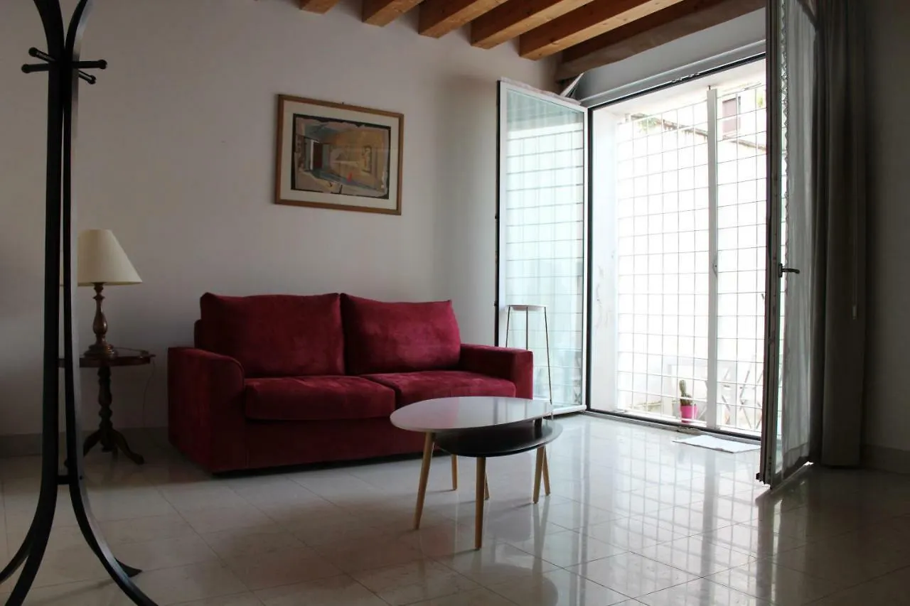 Tre Archi Garden Apartment 베니스 0*,  이탈리아